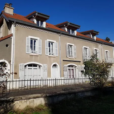 Apartment La Fontaine Des Amis