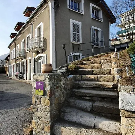 La Fontaine Des Amis Apartment